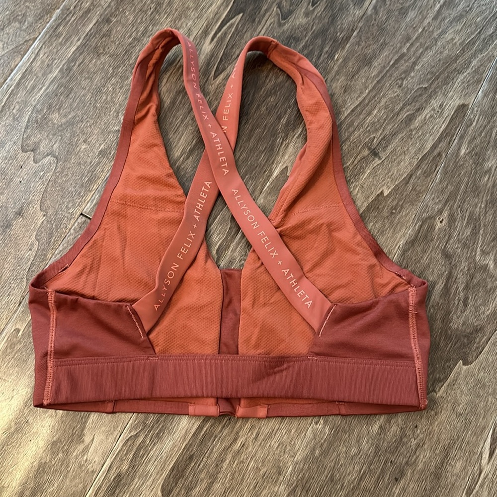 Athleta Allyson Felix Legend V-Neck Sports bra - Picture 3 of 6